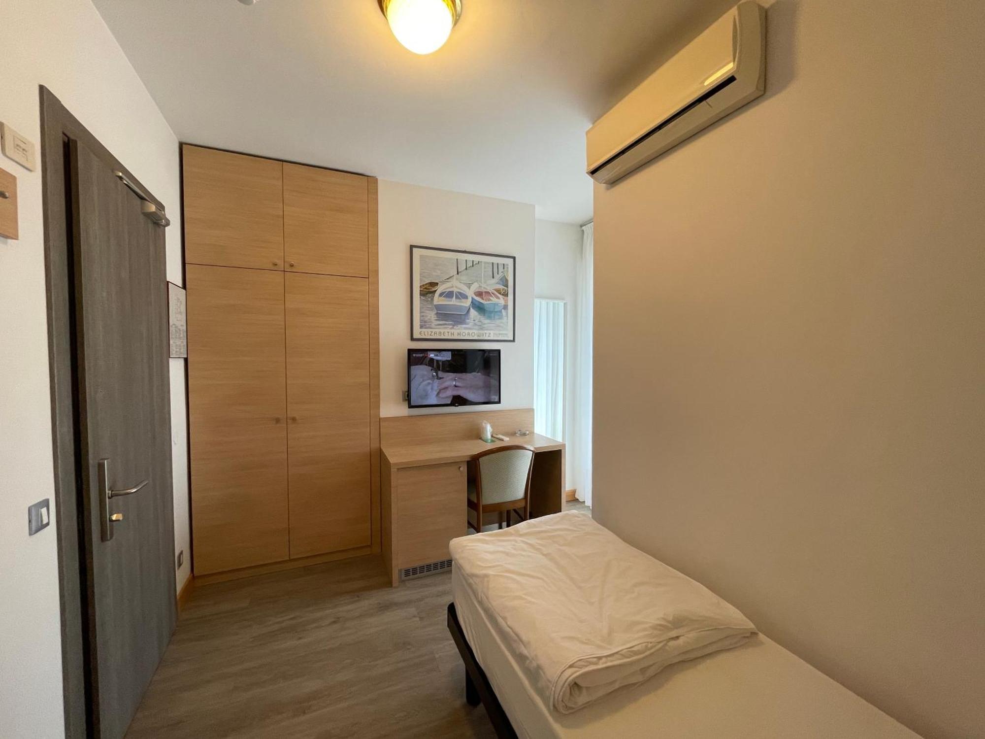Hotel Bella Venezia Mare Lignano Sabbiadoro Bagian luar foto