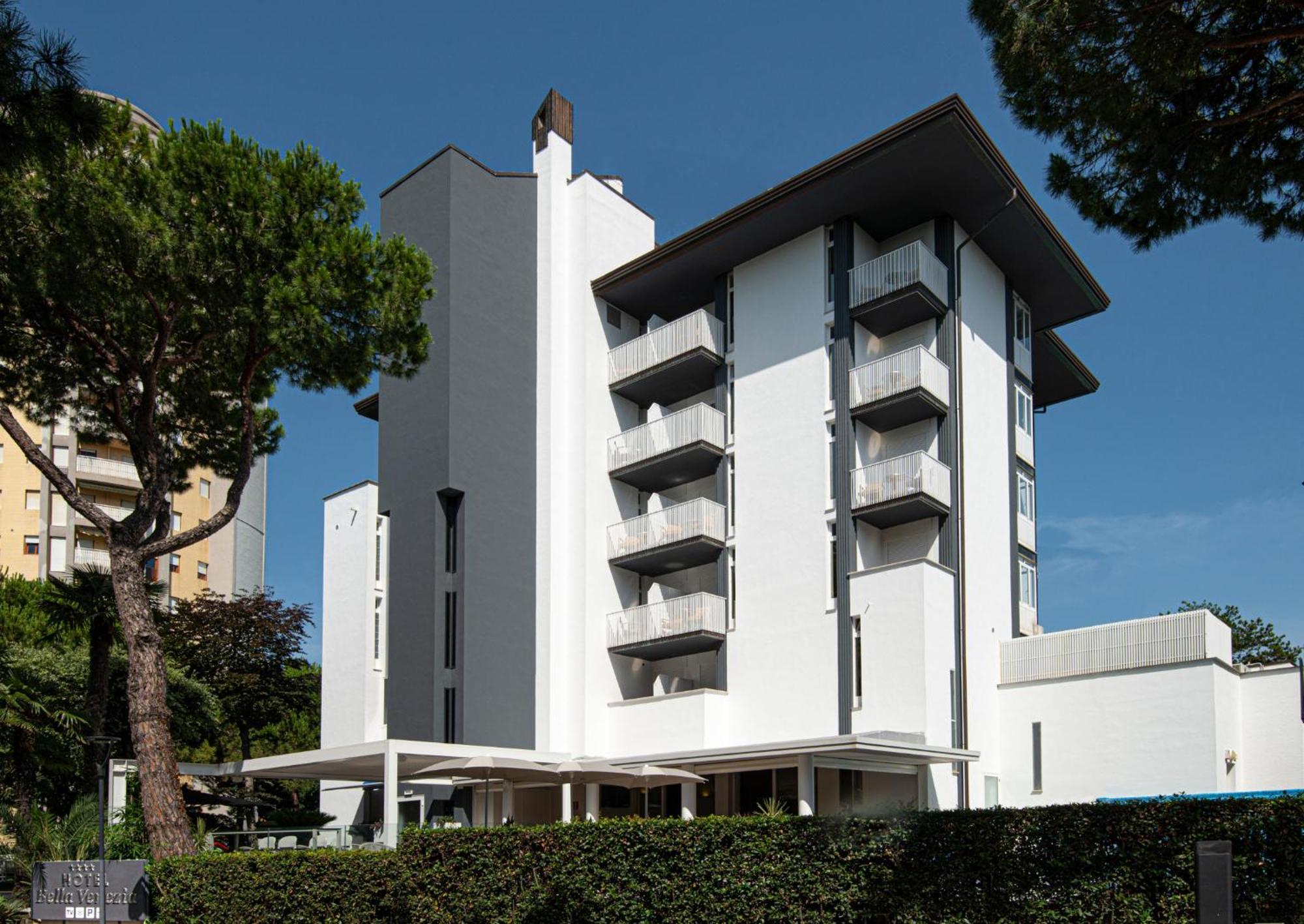 Hotel Bella Venezia Mare Lignano Sabbiadoro Bagian luar foto