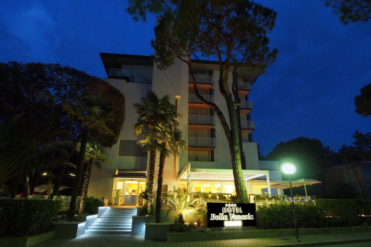 Hotel Bella Venezia Mare Lignano Sabbiadoro Bagian luar foto