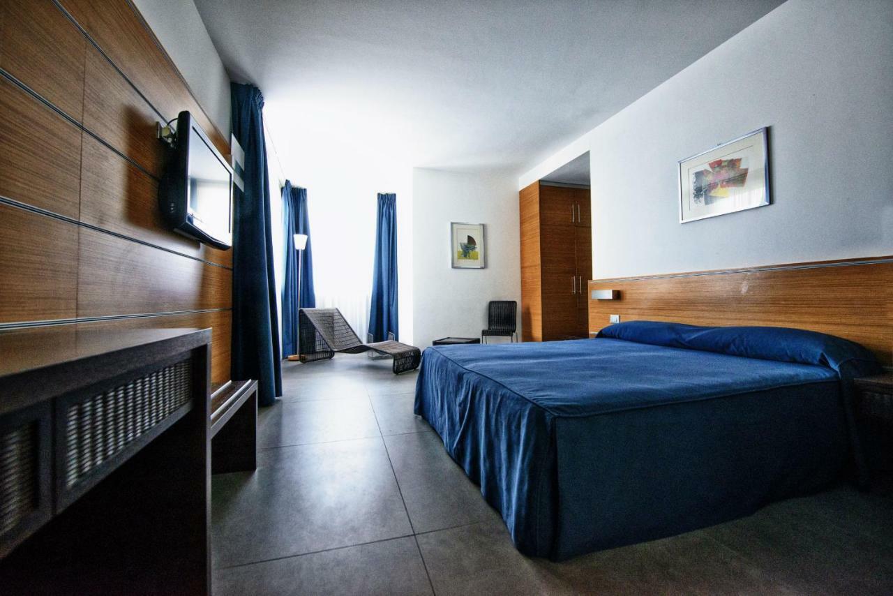 Hotel Bella Venezia Mare Lignano Sabbiadoro Bagian luar foto